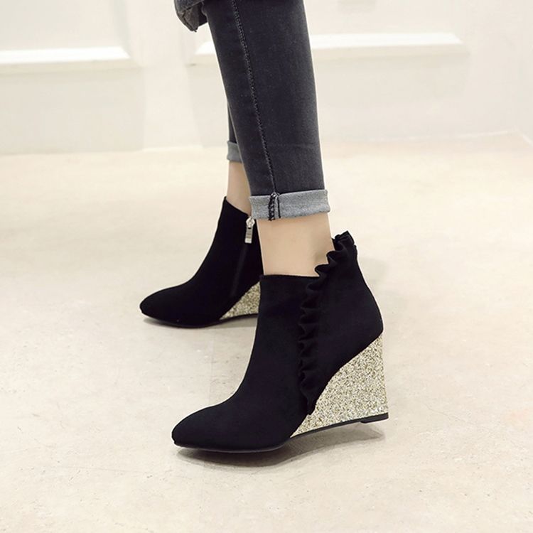 Damen-ankle Boots Mit Schlichtem Keilabsatz Und Rüschen