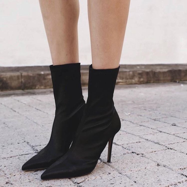 Schlichte Spitze Stiefeletten Mit Stilettoabsatz Zum Hineinschlüpfen Für Damen