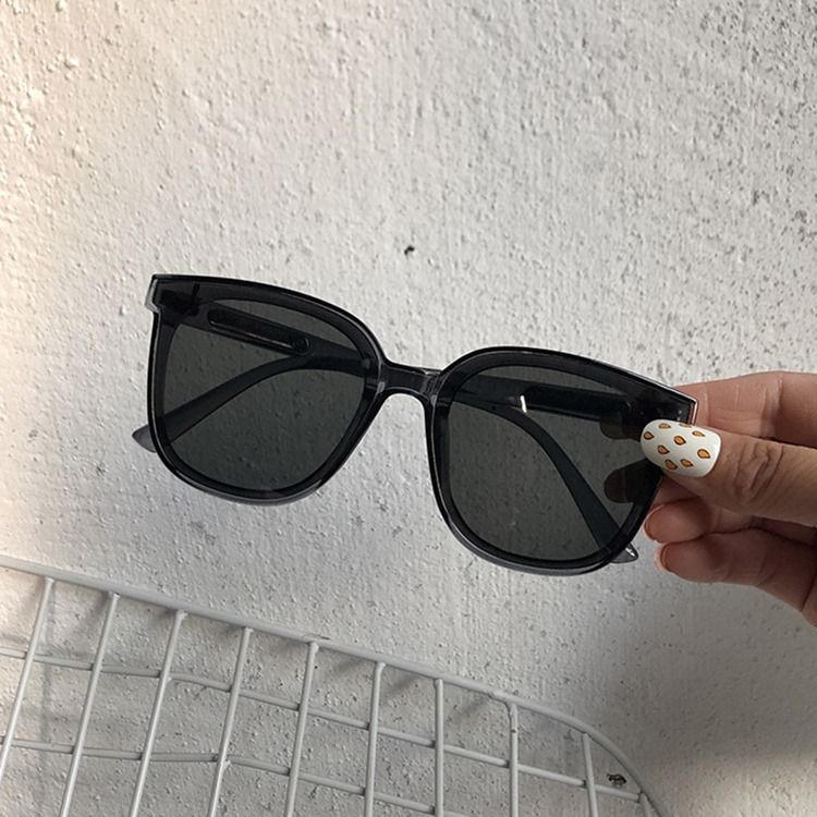 Damenmode-sonnenbrille Aus Polykarbonat Mit Charme