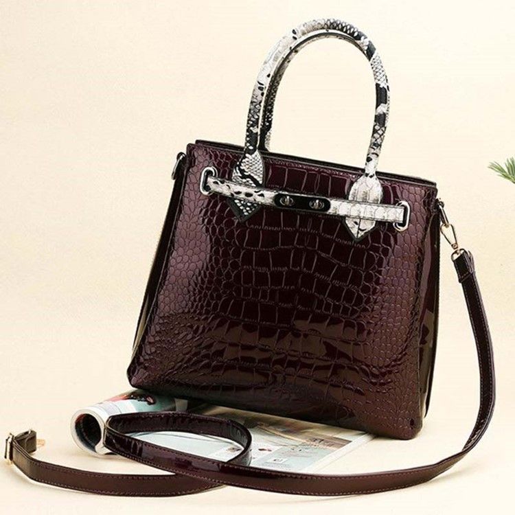 Alligator Thread Pu Square Handtasche