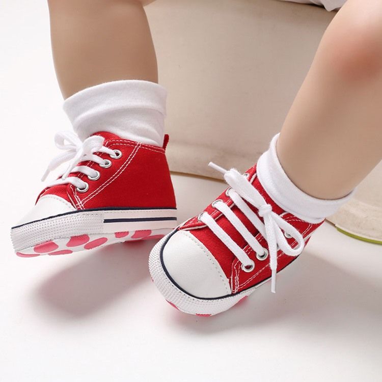 Baby-schnürschuhe In Bonbonfarben