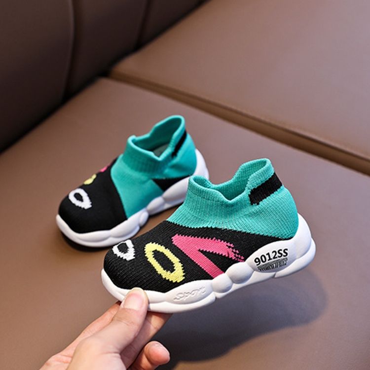 Baby-sneaker Im Frühlingsfarbenblock