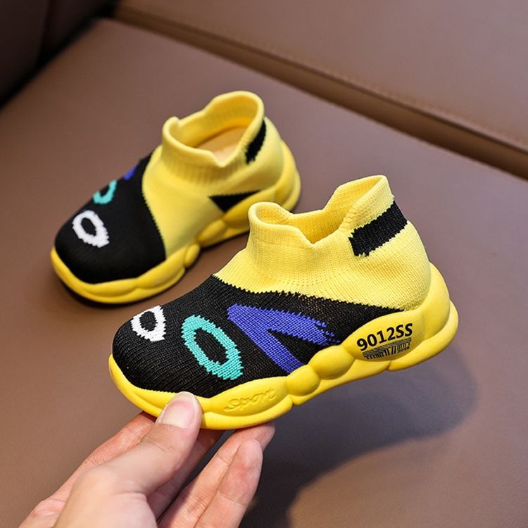 Baby-sneaker Im Frühlingsfarbenblock