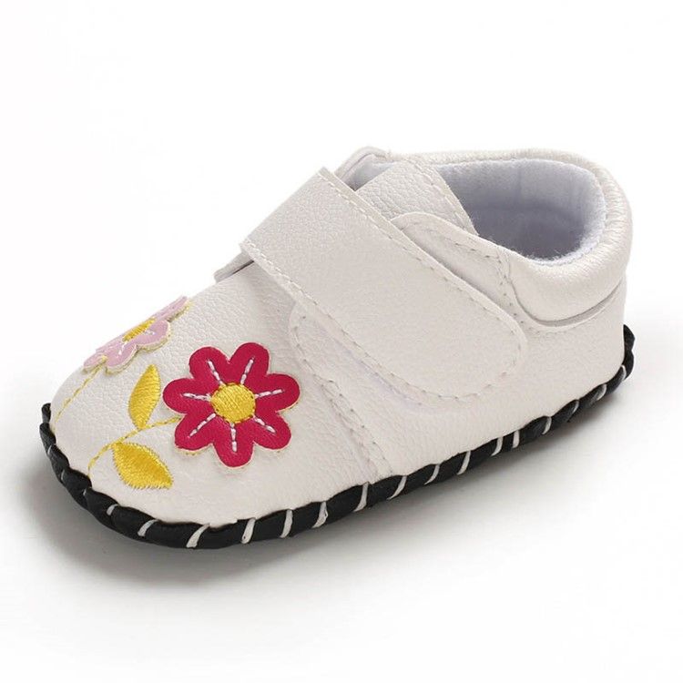 Babyschuhe Mit Blumenstickerei