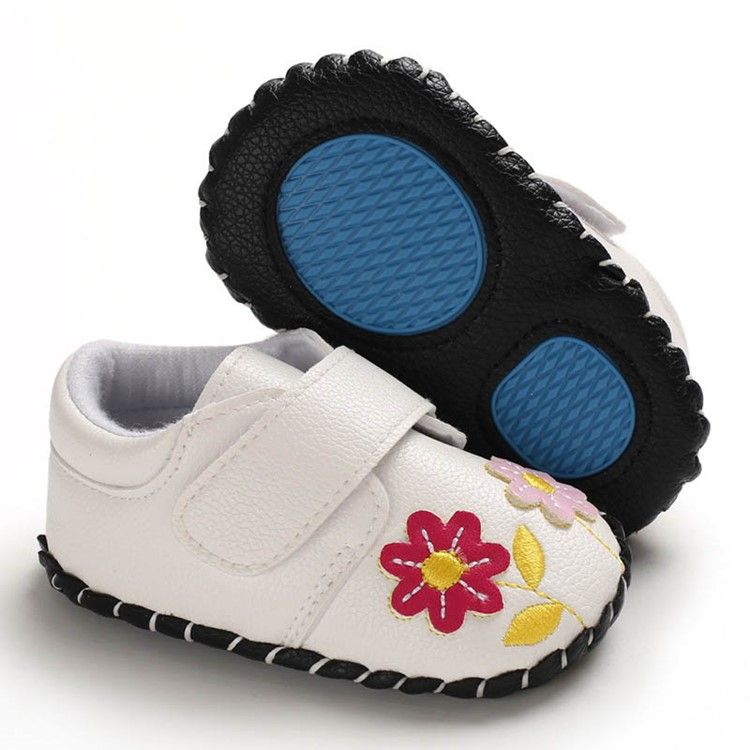 Babyschuhe Mit Blumenstickerei