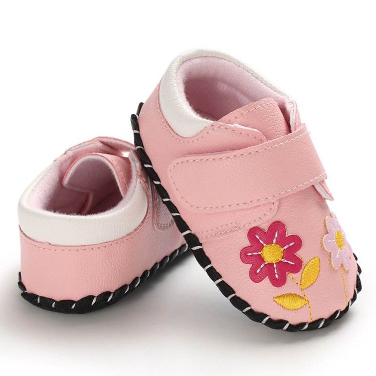 Babyschuhe Mit Blumenstickerei