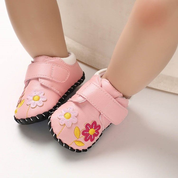 Babyschuhe Mit Blumenstickerei