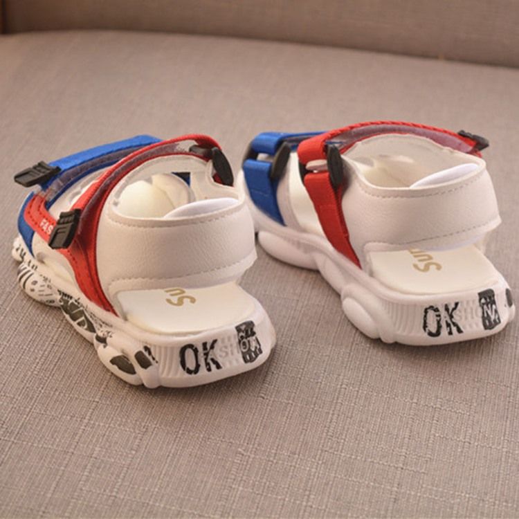 Babyschuhe Mit Offener Zehenpartie Im Farbblock