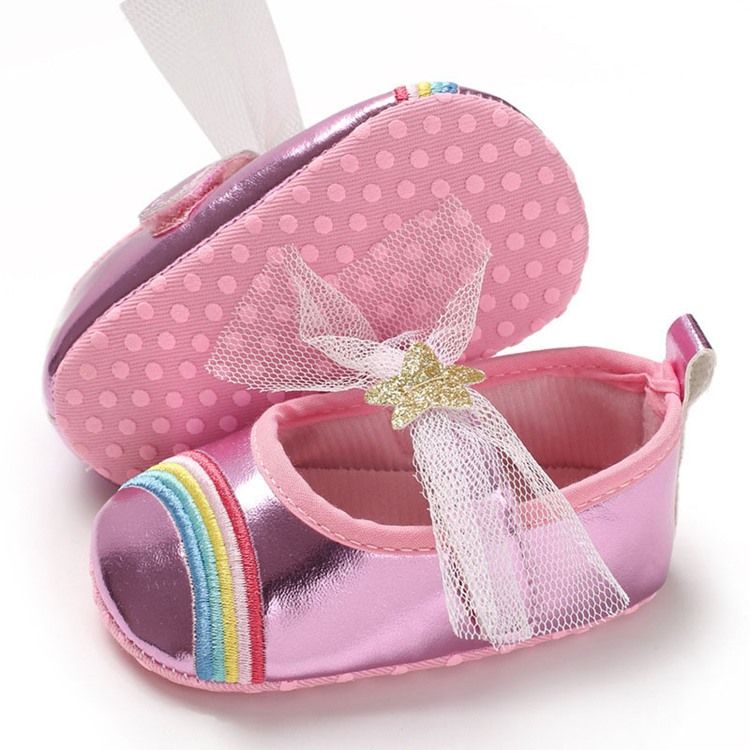 Babyschuhe Mit Schleifenstickerei