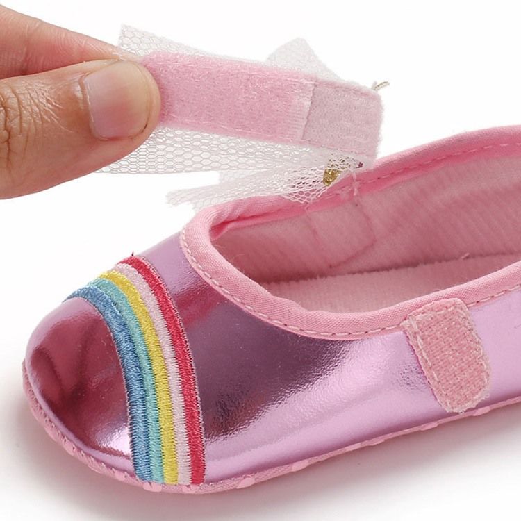 Babyschuhe Mit Schleifenstickerei