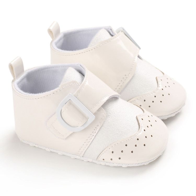 Geburtstag Babyschuhe Mit Einfarbigem Faden