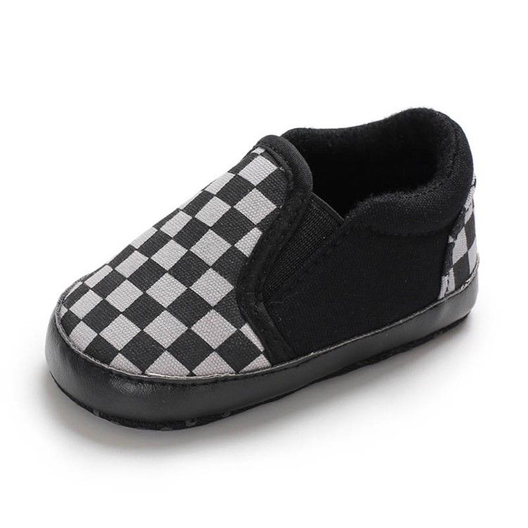 Karierte Slip-on-kleinkindschuhe