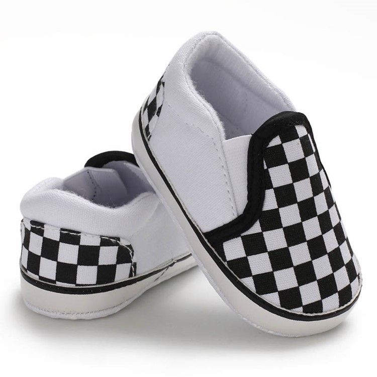 Karierte Slip-on-kleinkindschuhe