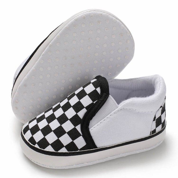 Karierte Slip-on-kleinkindschuhe