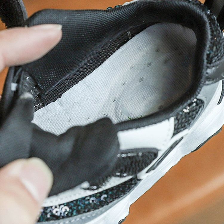 Sneaker Mit Runder Zehenpartie Und Faden-patchwork