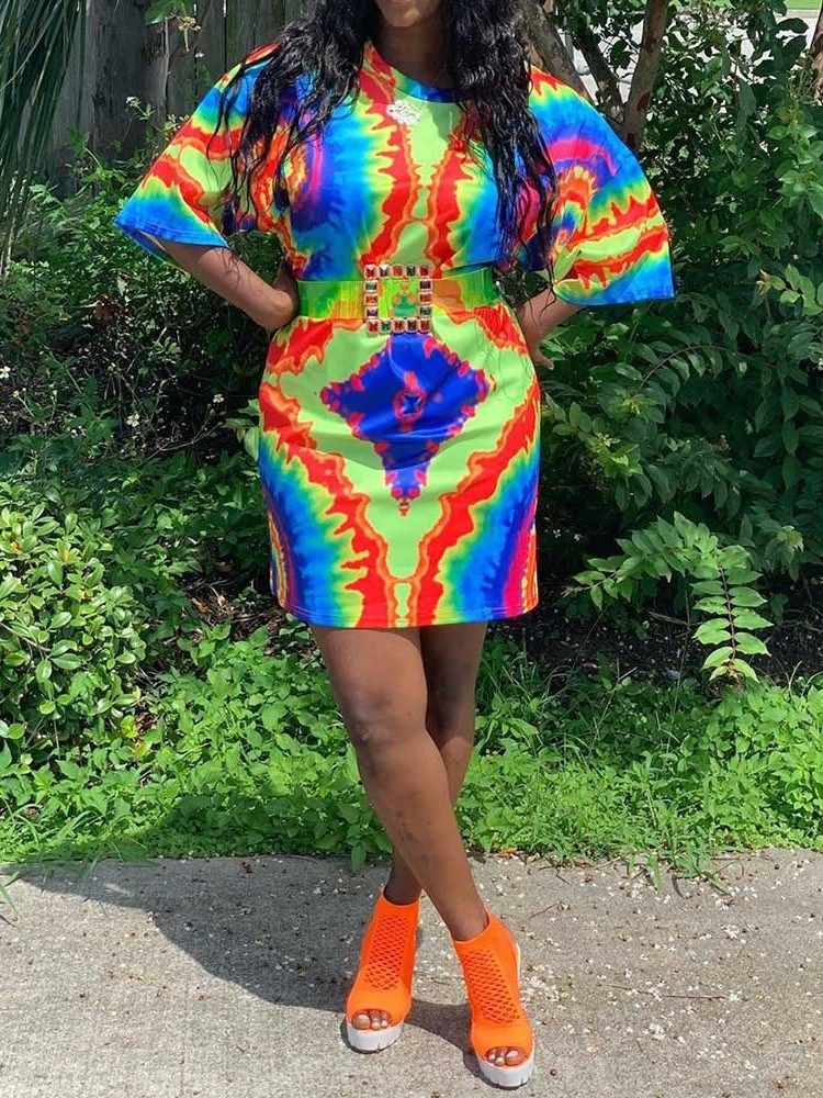 Afrikanische Damenmode Mit Dreiviertelärmeln Und Rundhalsausschnitt Über Dem Knie Figurbetontes Kleid