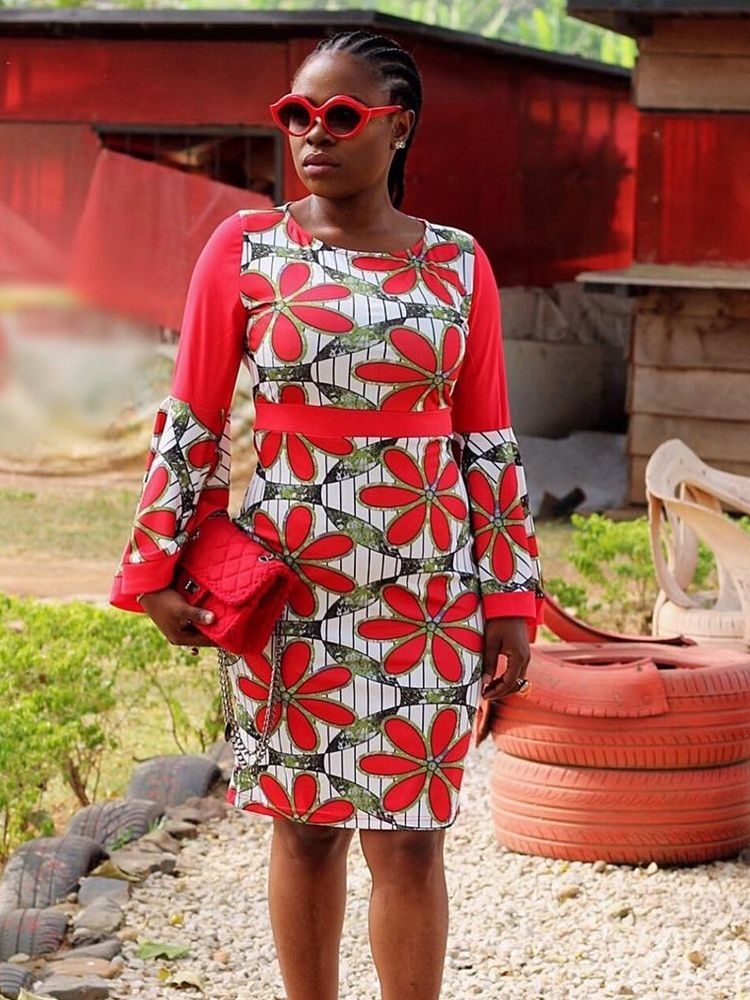 Frauen Afrikanisches Kleid Mit Blumenmuster Und Ausgestellten Ärmeln Figurbetontes Kleid