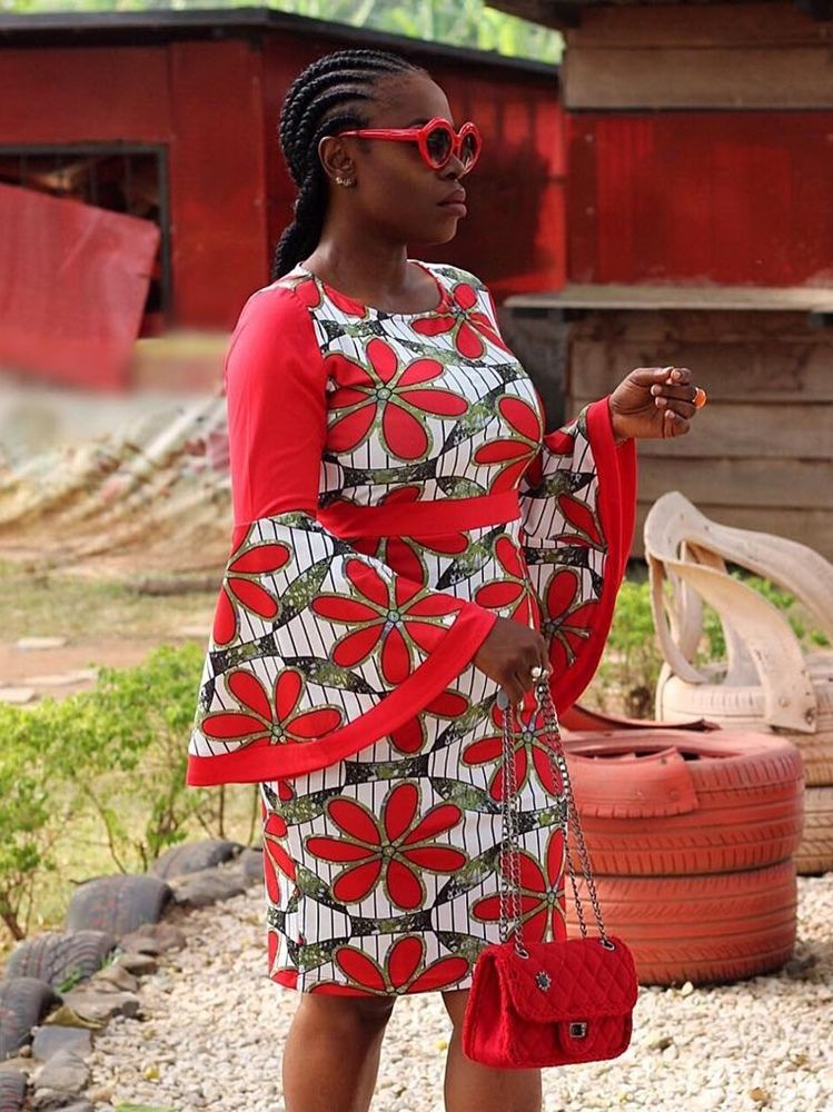 Frauen Afrikanisches Kleid Mit Blumenmuster Und Ausgestellten Ärmeln Figurbetontes Kleid